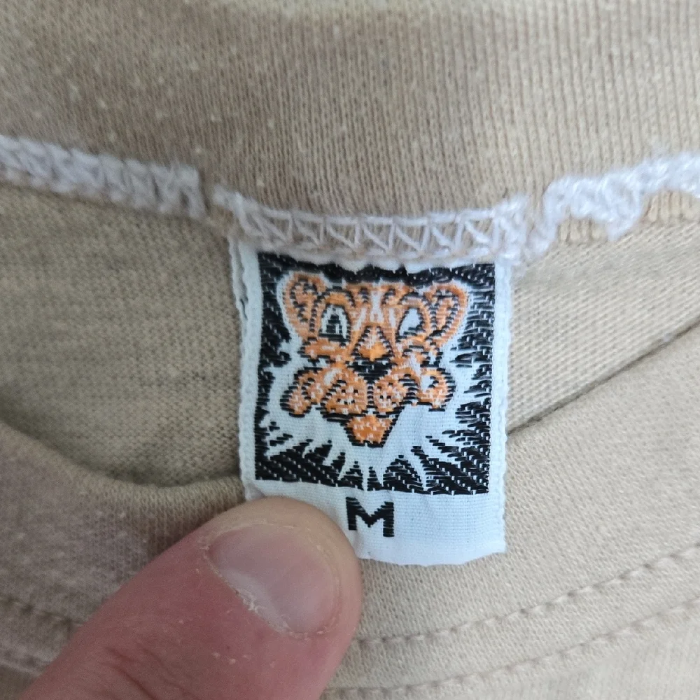 Vintage Tan Graphic T-Shirt with Sliding Home In 80! Print - Picture 2 of 3